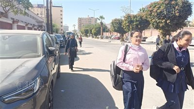 النحو أصعب ما فيه.. آراء طلاب الشهادة الإعدادية في امتحان اللغة العربية بالأقصر (بث مباشر)