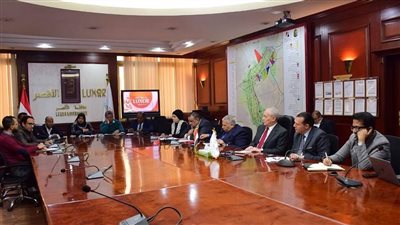 محافظ الأقصر: نسعى لتوفير التنمية المستدامة للمواطن مع تغيرات المناخ