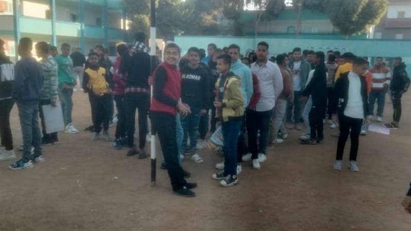 طلاب الشهادة الإعدادية،