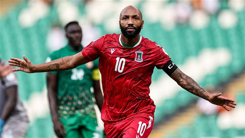  إيميليو نسوي، فيتو