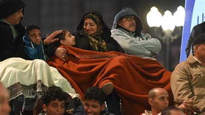 البرد لم يمنعهم، الجماهير تتابع مباراة المنتخب أمام غانا بمركز شباب الجزيرة (صور)