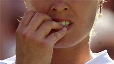 الفرق بين الخجل واضطراب القلق الاجتماعي، وهذه أعراضه