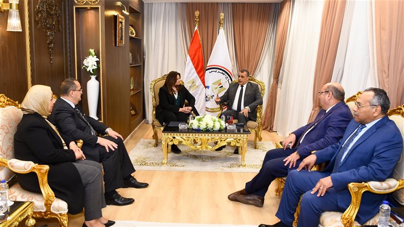 وزيرا الإنتاج الحربي