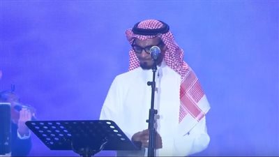 انهيار رابح صقر بالبكاء على المسرح والمايسترو هاني فرحات يحاول تهدئته (فيديو)