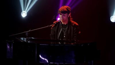 أمير عيد يكشف سر ارتداء اللون الأسود دائما 