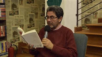 مناقشة ديوان أمطار خفيفة إلى متوسطة لأمين حداد ببيت الشعر العربي