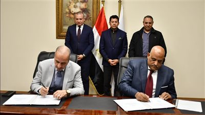 أشرف صبحي يشهد توقيع بروتوكول لنقل ملكية المقر الجديد لنادي المصري القاهري