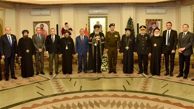 محافظ الإسكندرية يهنئ قداسة البابا تواضروس الثاني بمناسبة احتفالات عيد الغطاس المجيد