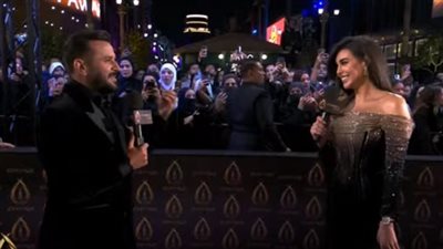 ياسمين صبري تحرج مذيع mbc على الهواء: احترم نفسك معايا