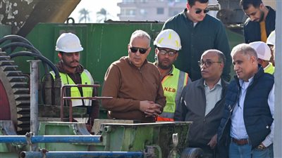 وزير الري: التنسيق بين أجهزة الوزارة وروابط المياه لتشغيل وصيانة طلمبات الرفع 