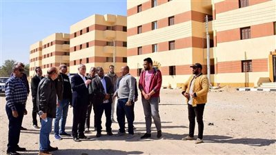 مجمعات صناعية لتوفير فرص عمل، محافظ الأقصر يتفقد أعمال مبادرة حياة كريمة (صور)