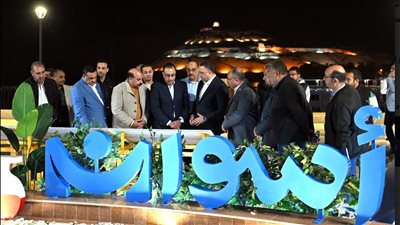 في ختام زيارته للمحافظة، مدبولي يتفقد أعمال تطوير ممشى أهل مصر بمدينة أسوان