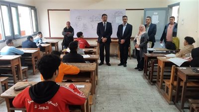 محافظ الجيزة يقرر إيقاف معلم عن العمل 3 أشهر وإلغاء امتحانات 4 طلاب