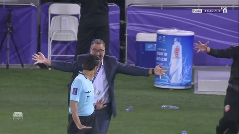 مدرب البحرين، فيتو