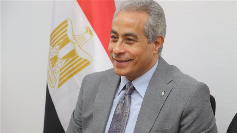 حسن شحاتة وزير العمل،فيتو