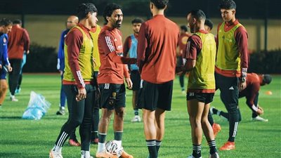 المران الثانى للأهلى في الإمارات (فيديو)