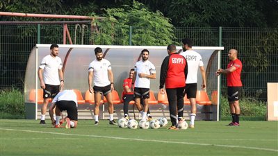منتخب مصر ينهي مرانه الأخير استعدادا لمواجهة الرأس الأخضر المصيرية (صور)
