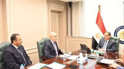 وزير البترول يستقبل وفدا من شركة كندية لبحث رفع معدلات إنتاجها بمصر