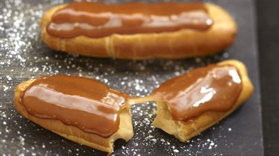 طريقة عمل الإكلير بالكراميل، حلوى لذيذة وسهلة التحضير 