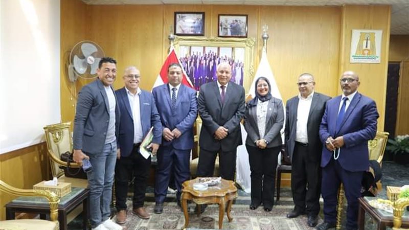 وفد كلية النانوتكنولوجي