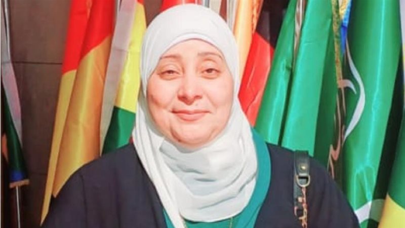  نفيسة أحمد أمين