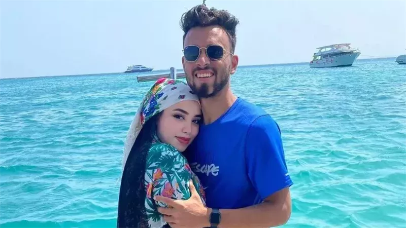  صلاح محسن وزوجته،