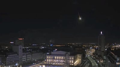 مشاهد مدهشة.. كوكيب يحترق فوق ألمانيا