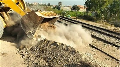 حملة لرفع الإشغالات في شوارع دشنا بقنا 