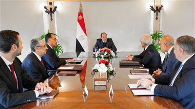 الرئيس السيسي يشيد بالتعاون بين مصر واليونان في كافة المجالات