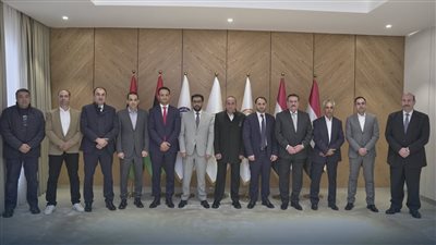 شركات مصرية توقع عقودا لتنفيذ 11 مشروعا ضمن خطة إعادة الإعمار فى ليبيا