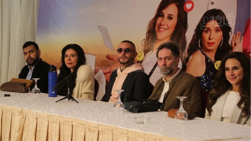 أبطال فيلم عادل مش