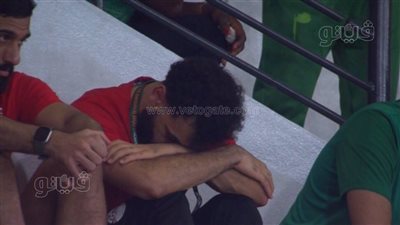 شاهد رد فعل محمد صلاح بعد هدف الرأس الأخضر في منتخب مصر (فيديو)