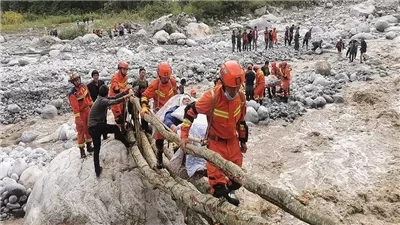 مصرع 20 شخصا في انهيارات أرضية بالصين 