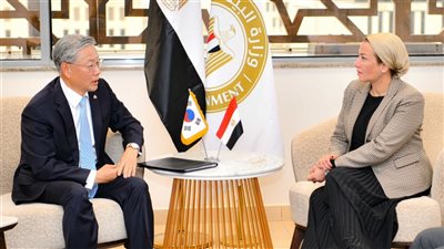 وزيرة البيئة تبحث مع سفير كوريا الجنوبية نقل التكنولوجيا في إدارة المخلفات 
