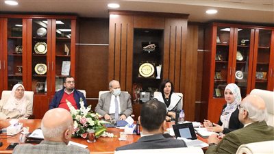 معهد بحوث الإلكترونيات يبحث تعظيم الاستفادة من الأصول المالية والإدارية