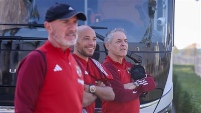 الأهلى يصل ملعب مباراة الأخدود السعودي (فيديو)