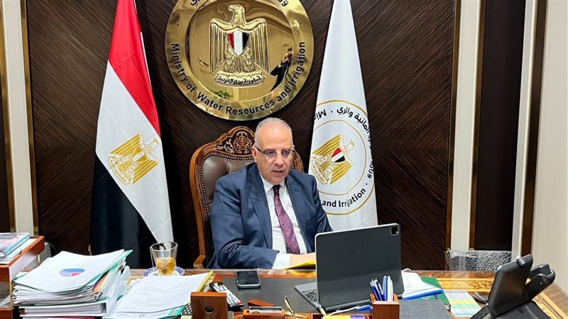وزير الري الدكتور