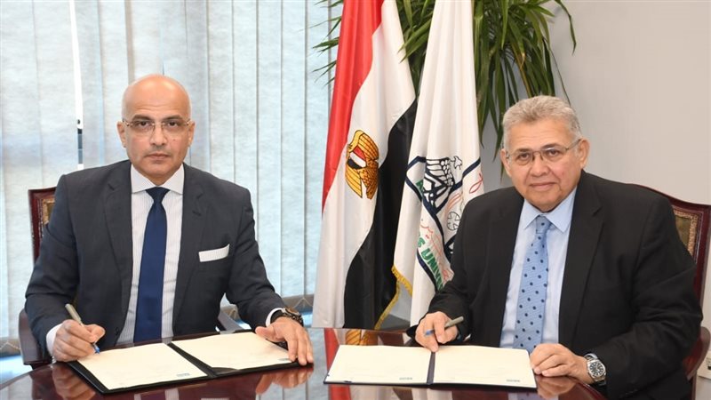 جامعة عين شمس، فيتو