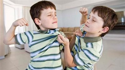 مع بداية الإجازات، فن إدارة الخلافات بين الأبناء دون خسائر نفسية