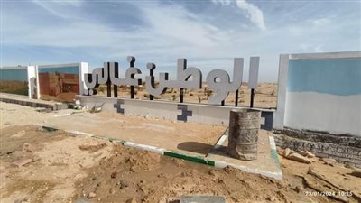 لوحات فنية جمالية وخطة منظمة لتطوير المدخل الشمالي لمدينة الخارجة بالوادي الجديد