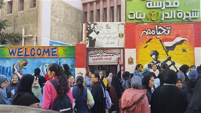 توافد طلاب الشهادة الإعدادية لأداء امتحان الدراسات الاجتماعية بالدقهلية 