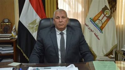 محافظ الوادي الجديد يحيل وكيل الإدارة التعليمية بالداخلة للتحقيق