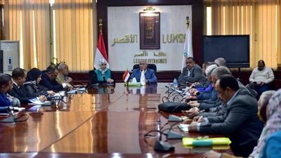 محافظ الأقصر: القطار الكهربائي يختصر زمن السفر ويدعم النمو الاقتصادي