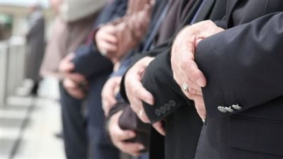 ما حكم الفتح على الإمام في الصلاة وهو يرفض ذلك؟ الإفتاء تجيب