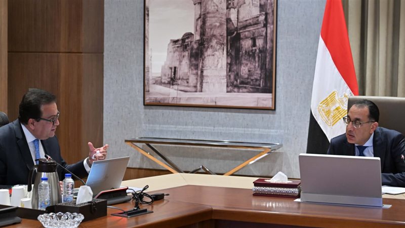 رئيس الوزراء ووزير