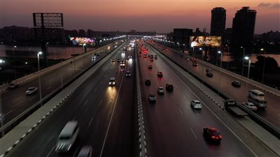 النقل تبرز عملية تشغيل كوبري المنيب بعد الانتهاء من تطويره (فيديو)