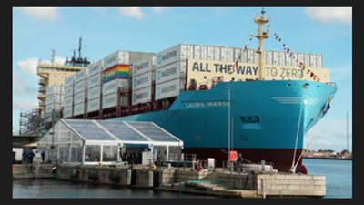 شركة ميرسك تعلن رجوع سفينتين لها من البحر الأحمر بعد انفجارات بالقرب منهما