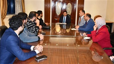 أشرف صبحي يلتقي الشباب المؤثرين عبر منصات التواصل الاجتماعي