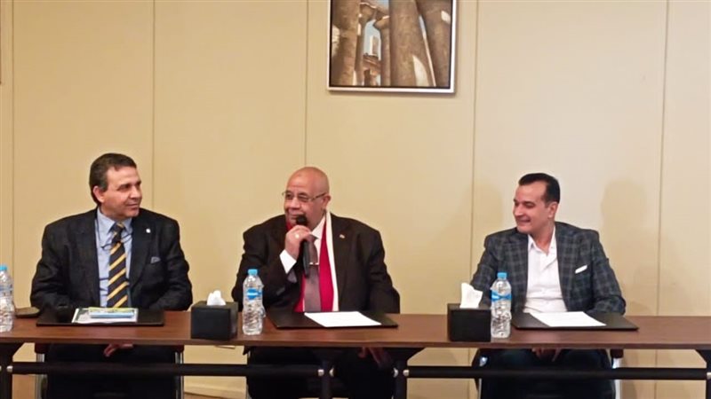 جانب من افتتاح الورشة،