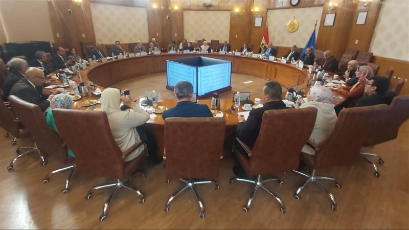 مجلس جامعة قناة السويس،